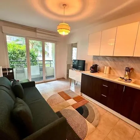Michelet - T2 Avec Balcon Et Cuisine Equipee Apartment Nice Exterior photo