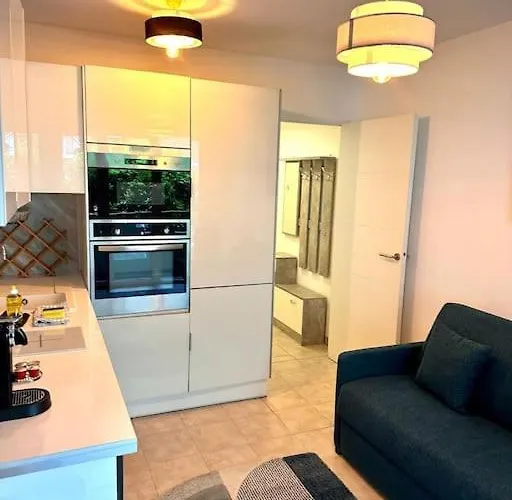Michelet - T2 Avec Balcon Et Cuisine Equipee