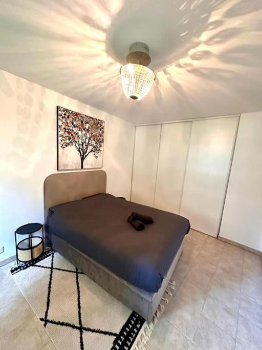 Michelet - T2 Avec Balcon Et Cuisine Equipee * Nice